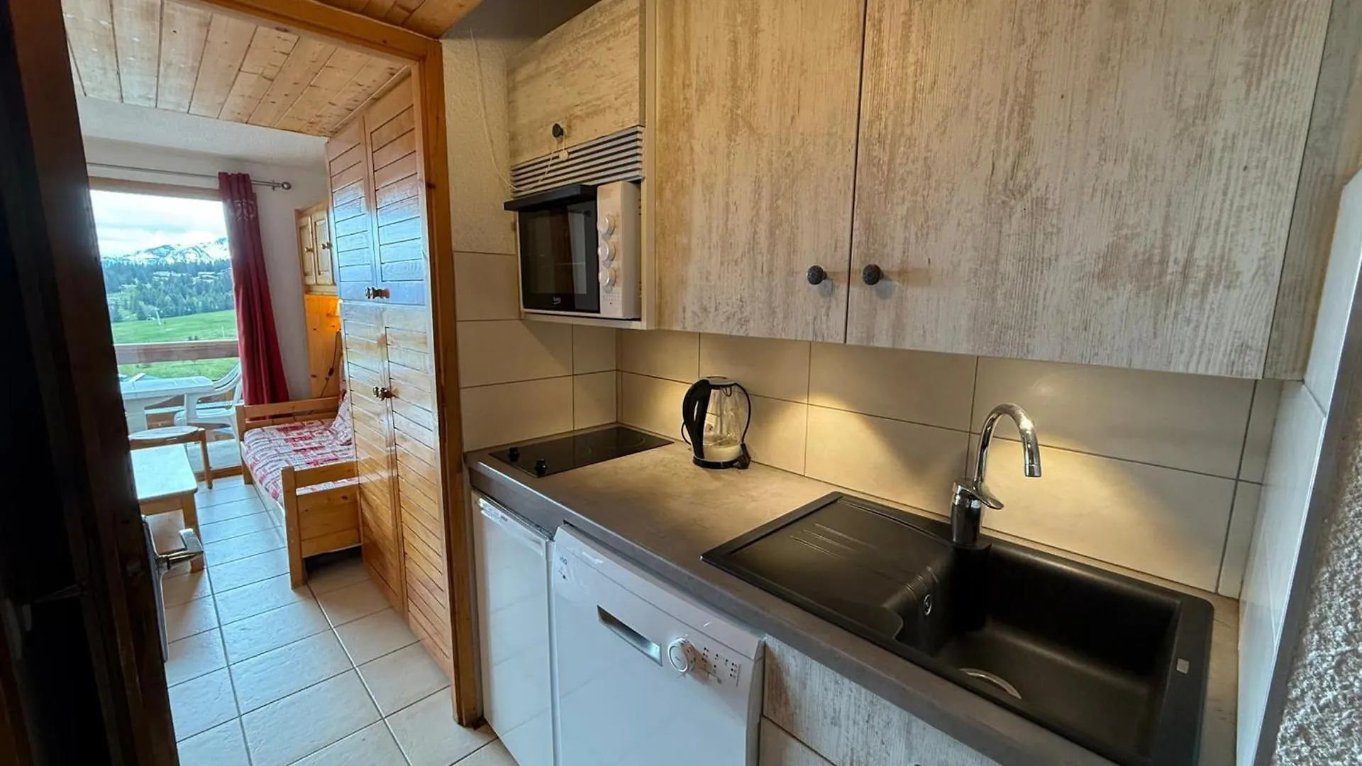 Les Saisies - 2 P. Cabine 6 Pers. Ensoleille Et Equipe - Fr-1-293-290 Hauteluce